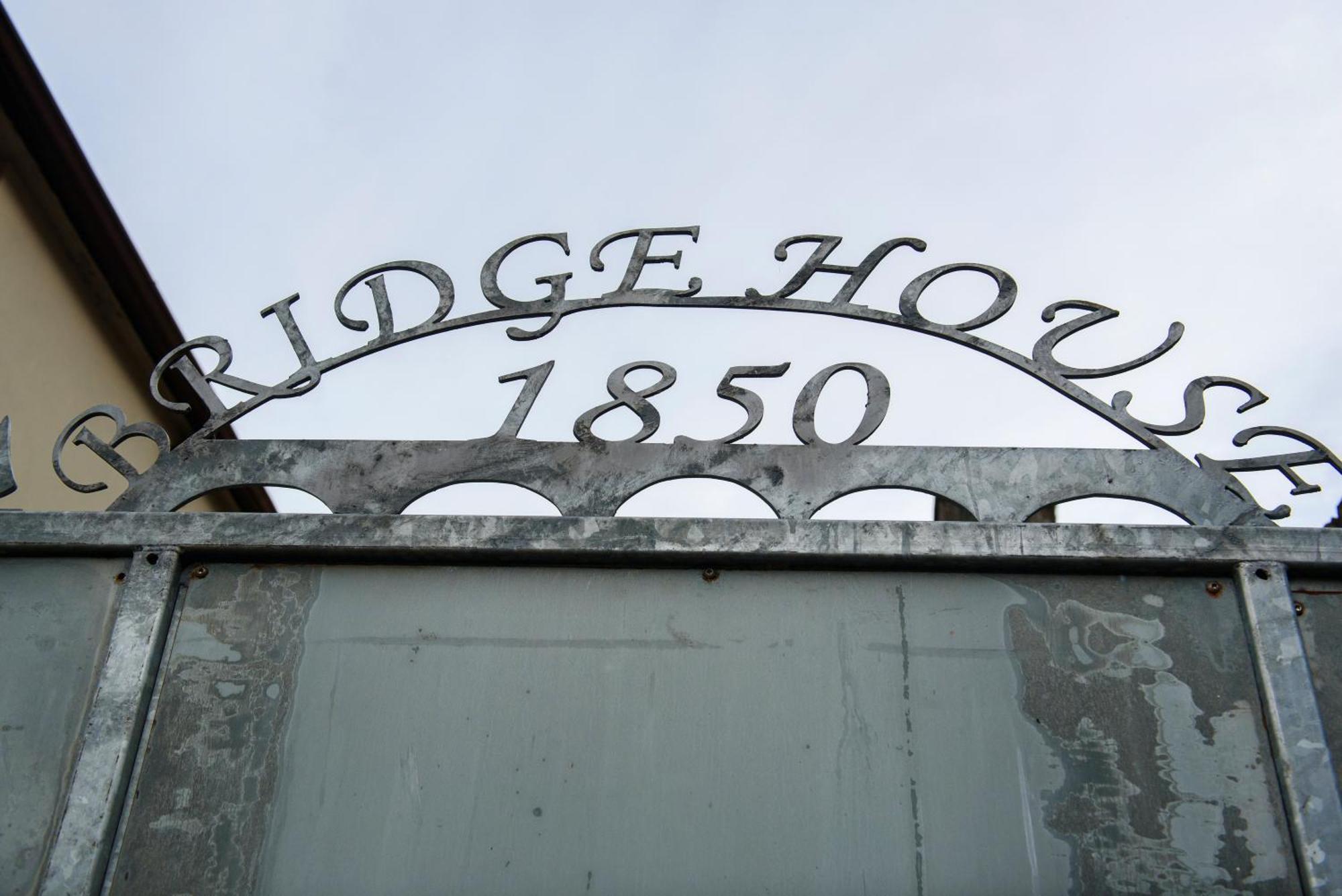 Shannon Bridge House Carrick on Shannon Eksteriør billede